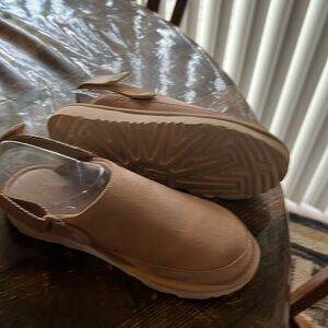 Ugg Goldenstar Clog